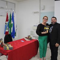 Professora do IFMT Rondonópolis lança o livro ‘Quando o crime está no uso da língua’